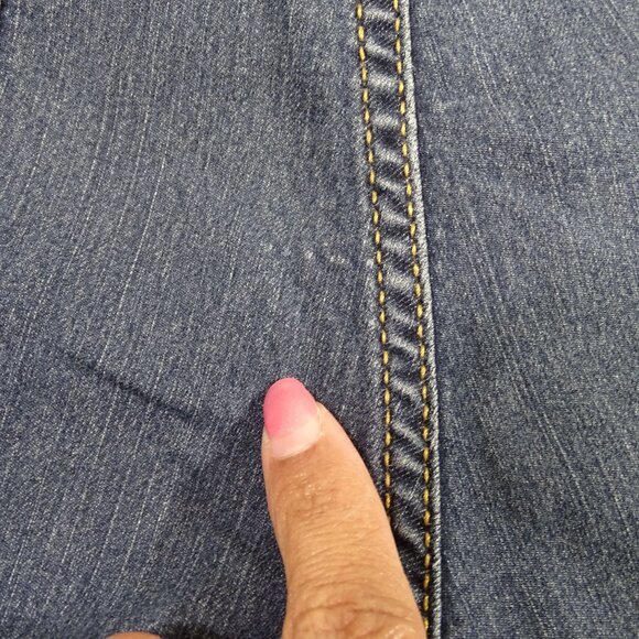 City Streets Blue Bermuda Crop Denim Jean Shorts Juniors Size 13 Cuffed Hem - Picture 12 of 12